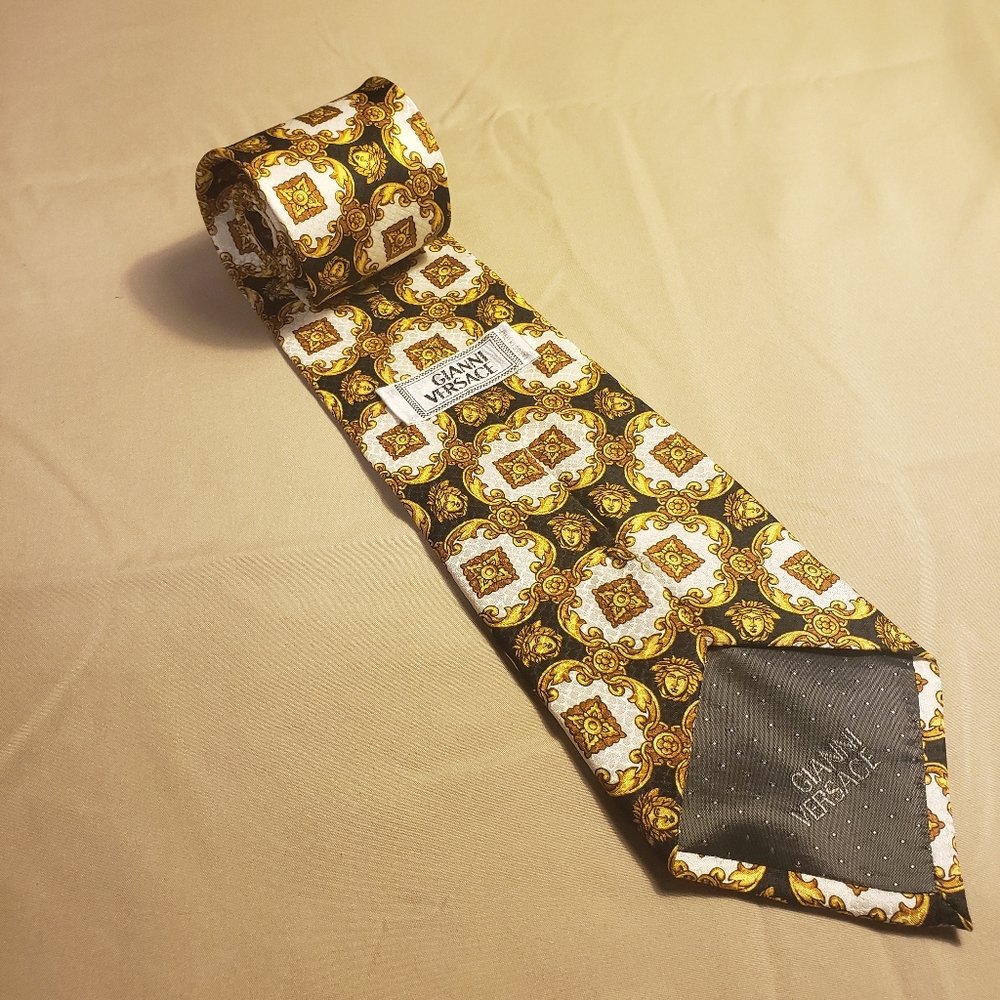 Medusa head Versace mens 100% silk tie